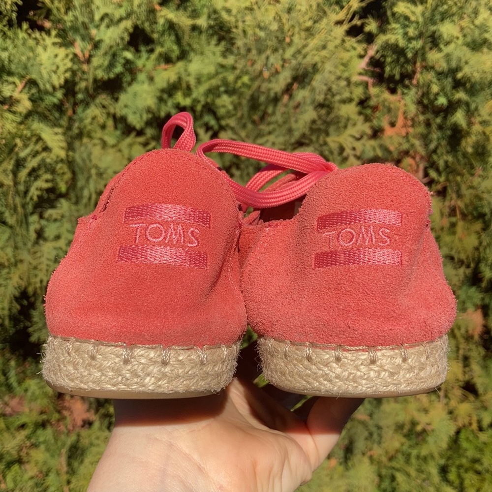 TOMS Lena Hibiscus Suede 7 Sneaker Shoe Women’s Size 8 - Picture 3 of 11
